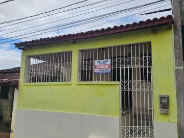 CASA À VENDA