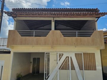 CASA À VENDA