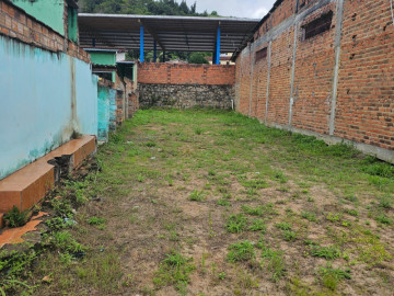 AREA COMERCIAL À VENDA